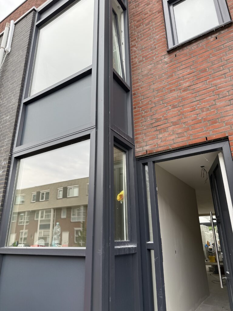 Project PVC Visgraatvloer & Traprenovatie – Starstraat, Rotterdam